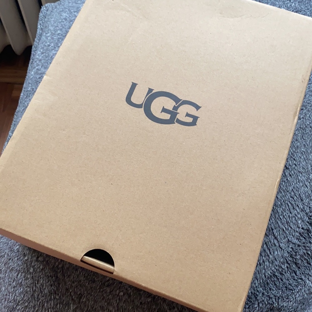 COPY - Black uggs w classic mini spill seam (brand new never used) - Picture 2 of 6